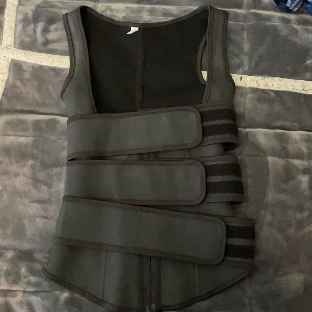 Waist trainer